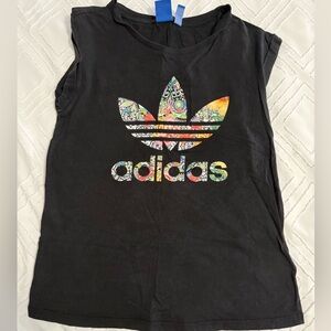 Adidas top(size xs)